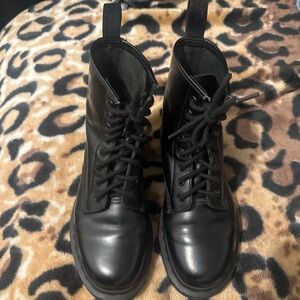 Doc Martens Mono